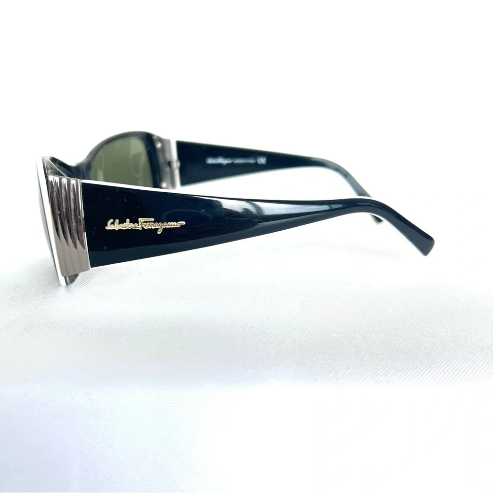 SALVATORE FERRAGAMO 2085-437/71 Black Lens Black White Frame Full Rim Sunglasses